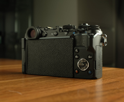 [Preowned] Olympus Pen-F 20MP w/ IBIS + TTArtisan 23mm F1.4 Lens