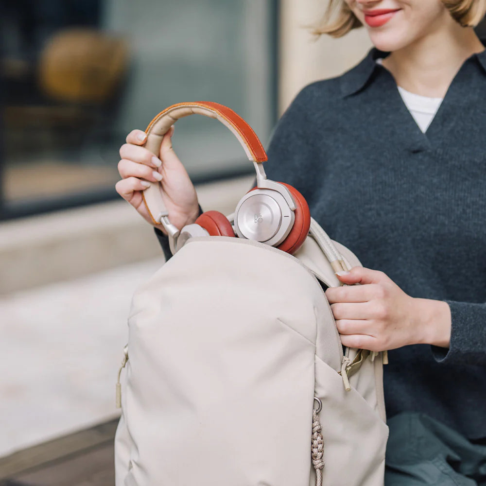 [BRAND NEW] PGY PGYTECH OneGo Lite Backpack 22L Cream