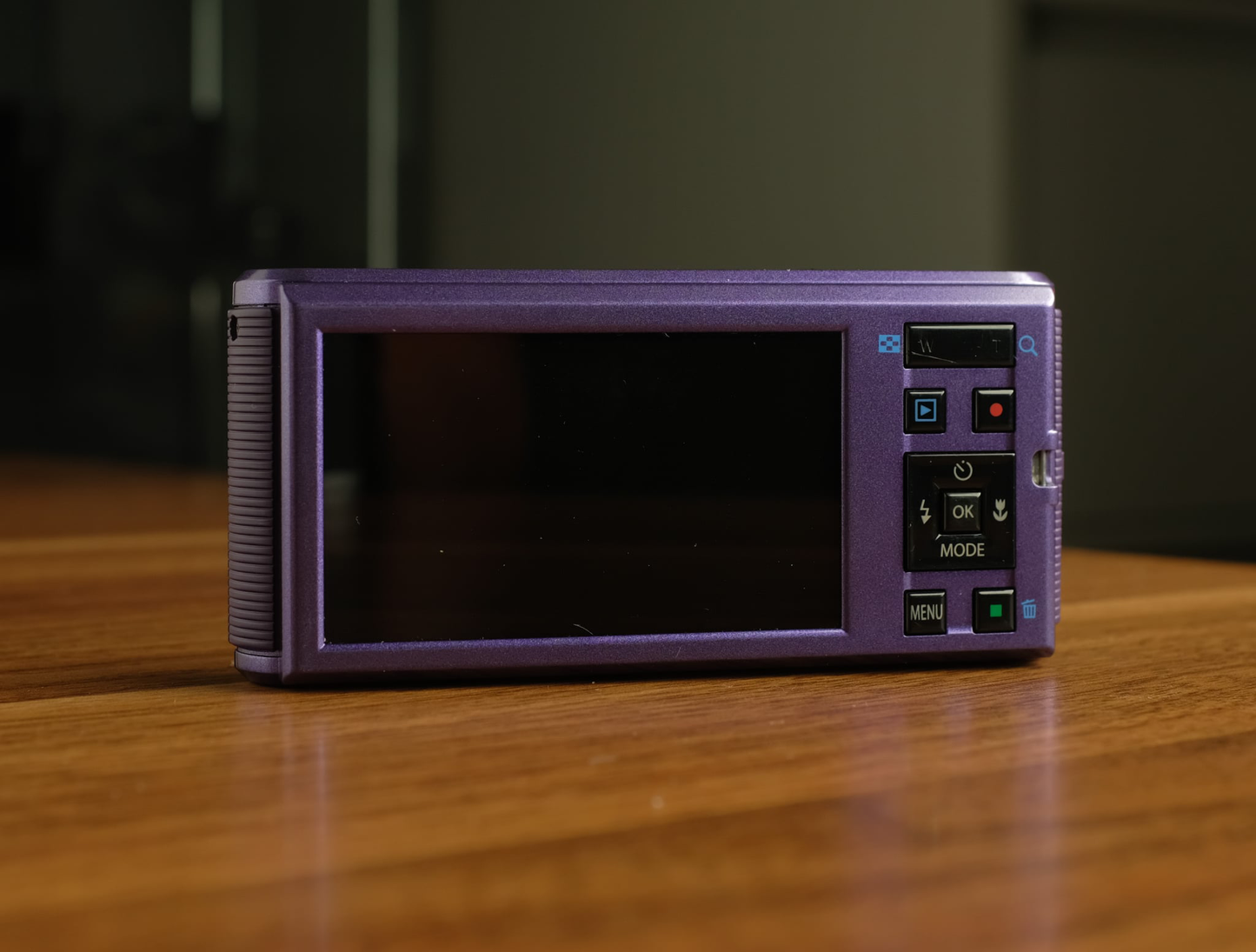 [Preowned] Pentax Optio LS 465 16 Megapixel Point-n-Shoot